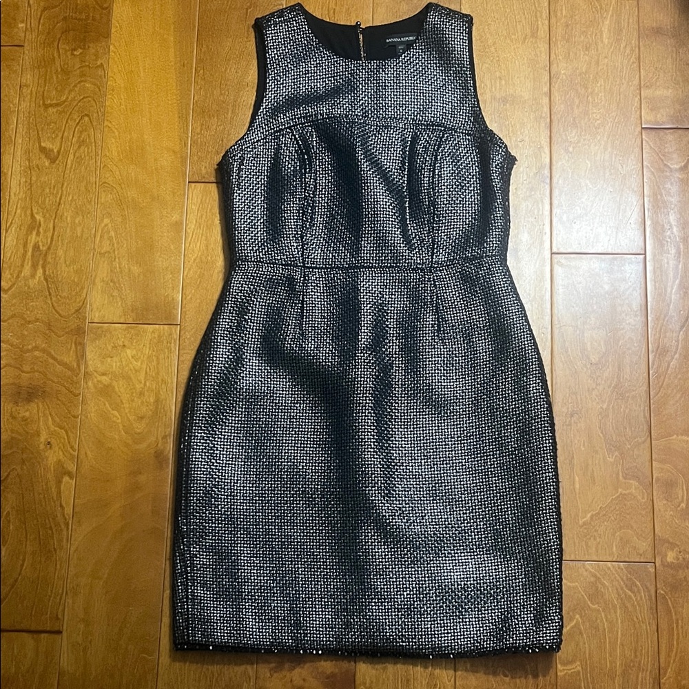 Banana Republic Sheath Midi Dress Size 6P Gray Office Minimalist Career Capsule